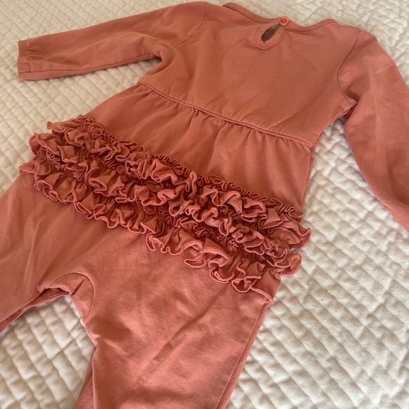 RUFFLE BUTTS FULL LENGTH ROMPER BABY GIRL SIZE 12-18 MONTHS - Picture 1 of 10